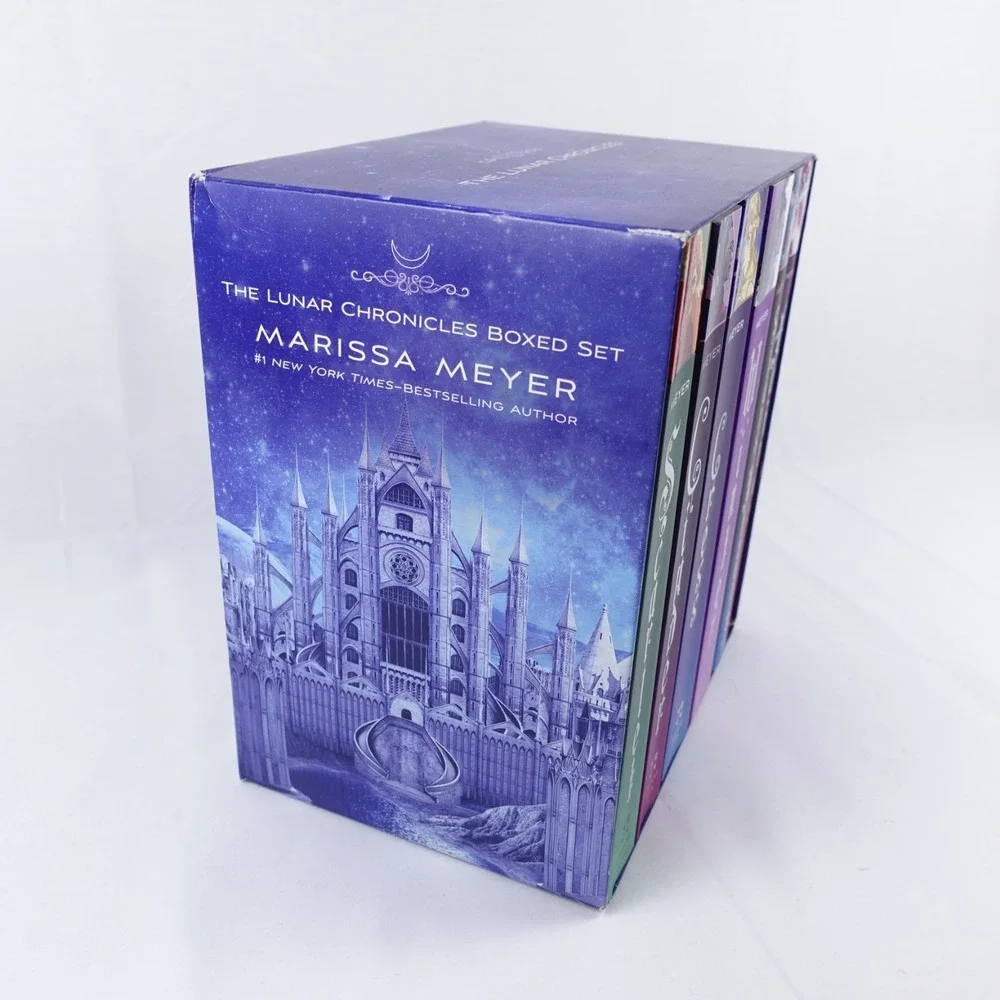 The Lunar Chronicles Boxed Set: Scarlet Cinder Cress Winter Stars Above Fairest